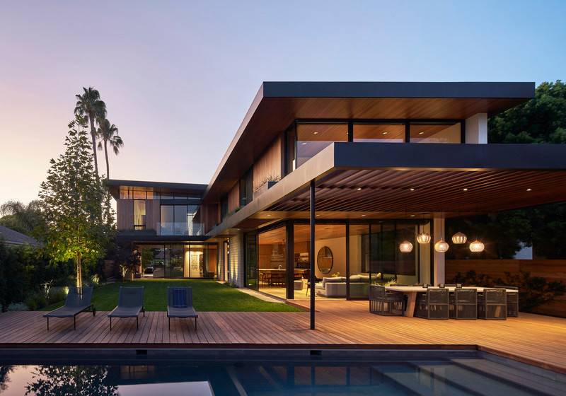 In pictures: Airy beach home by Montalba Architects in California