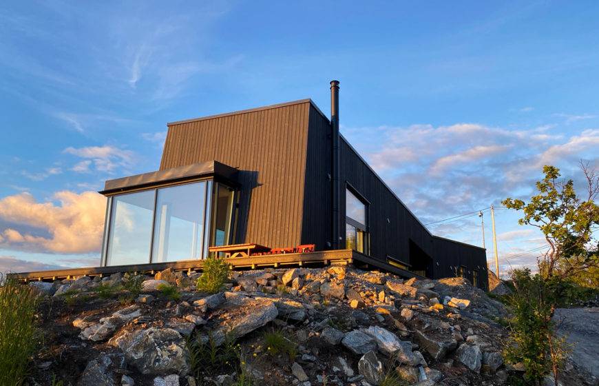 In Pictures: Family cottage in Senja, Norway by Bjørnådal Arkitektstudio