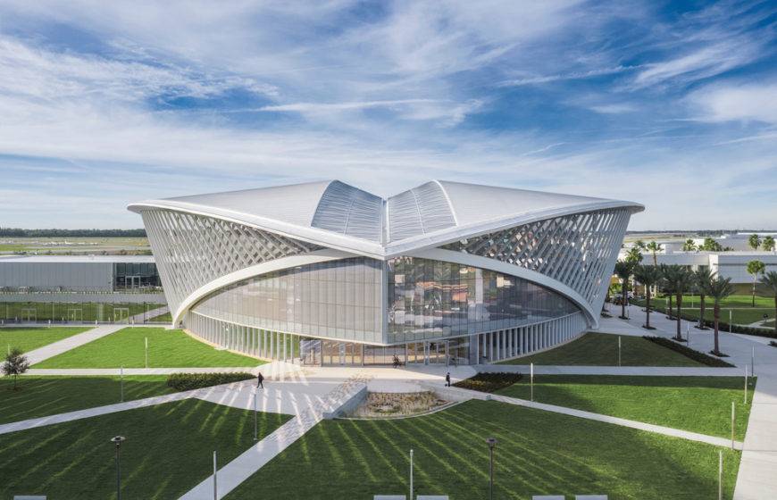 This university campus designed by ikon.5 architects is inspired by the gracefulness of birds in flight