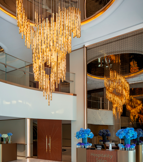 Sans Souci installs a magnificent chandelier in the new lobby of Burj Al Arab