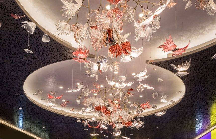 Preciosa Lighting creates a stunning lighting installation at Singapore Changi Airport Terminal 1