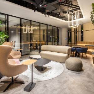 Roar creates an agile, experience-driven workplace for Oliver Wyman in Abu Dhabi