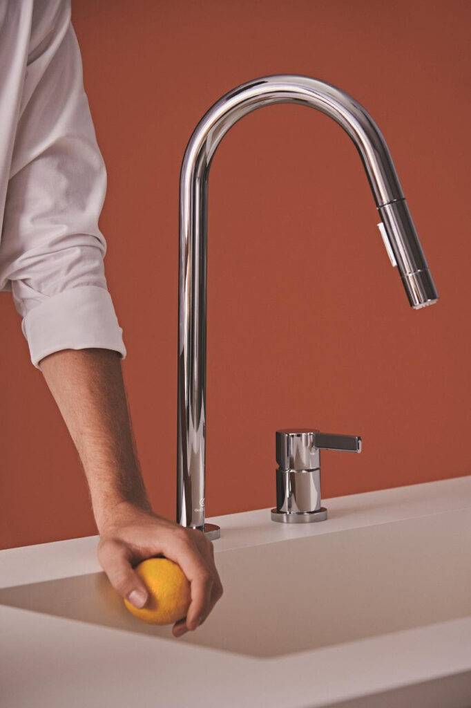 Ideal Standard introduces the new Gusto kitchen tap collection