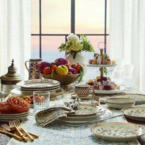 ديكور على مائدة شهر رمضان الذهبية