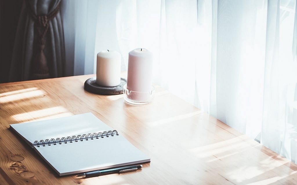 تنسيق مكان للدراسة في الغرفة 