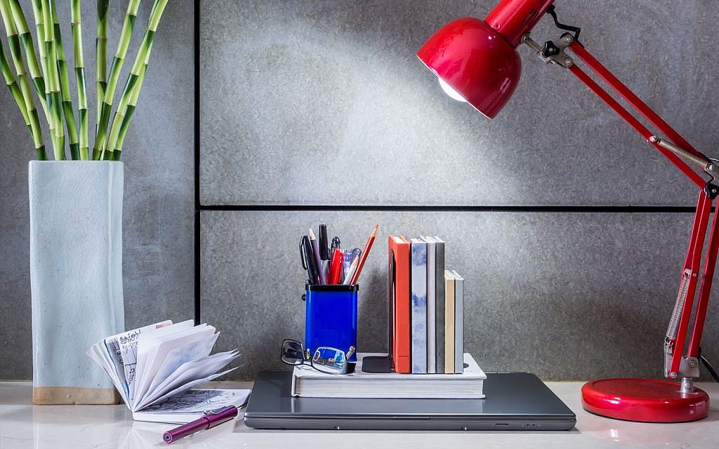 زاوية دراسة في المنزل