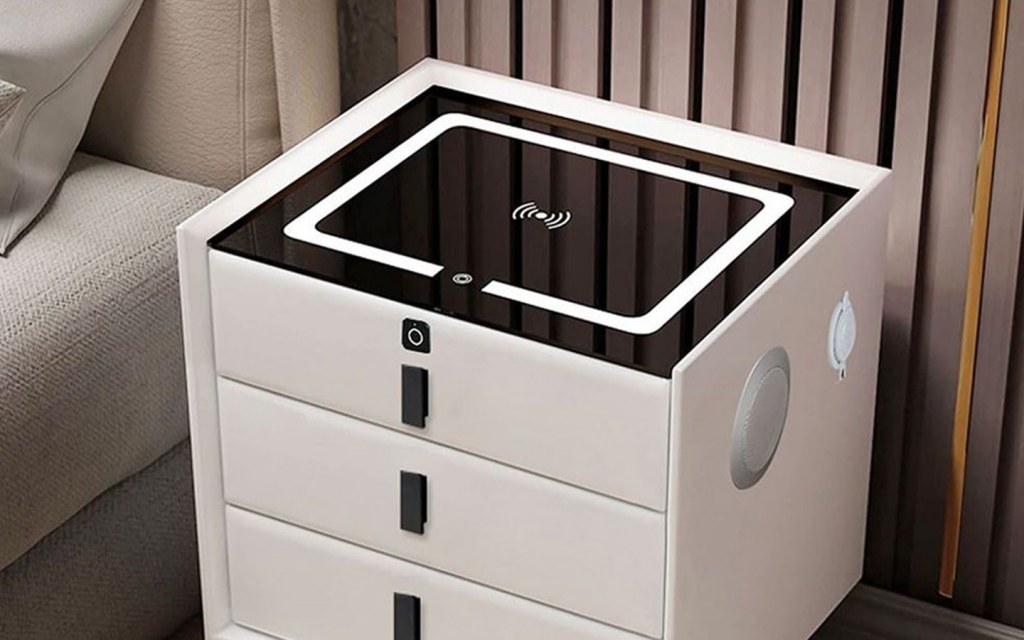 طاولة غرفة نوم  