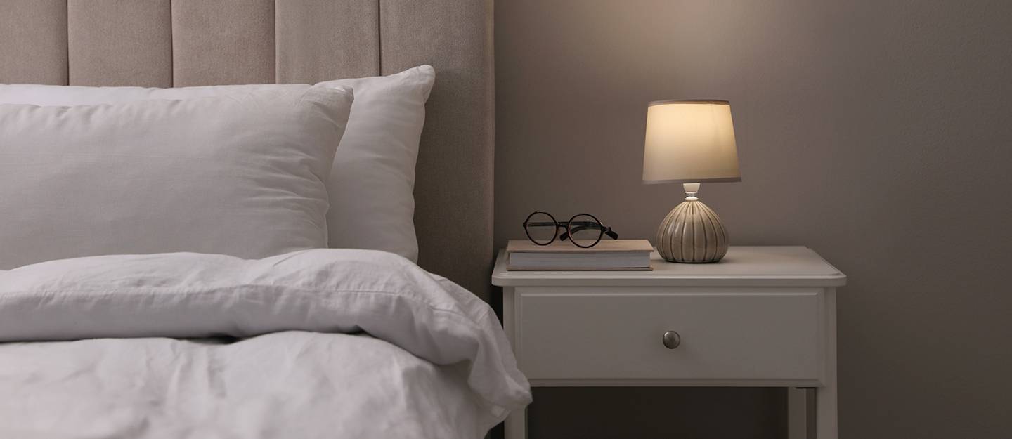 طاولة سرير جانبية