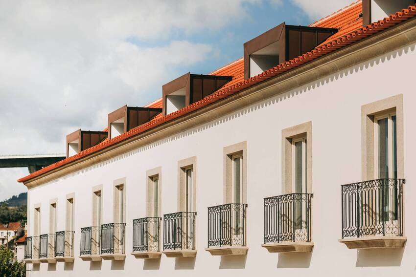 Luxury Meets Tradition In The Heart of Douro 12 vacaria home slider 04