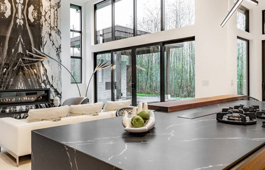 أبرز الأفكار لاستخدام الرخام الأسود في ديكور المنزل